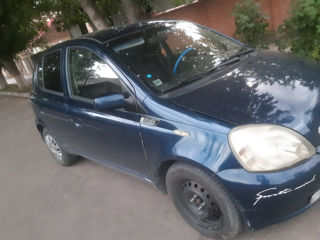 Toyota Yaris foto 2