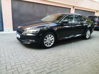 Skoda Superb foto 2