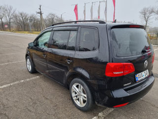 Volkswagen Touran foto 4