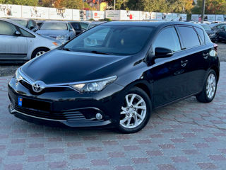 Toyota Auris foto 1