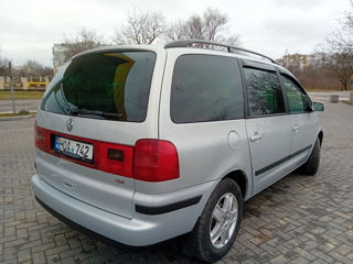 Volkswagen Sharan foto 6