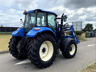 New Holland foto 7