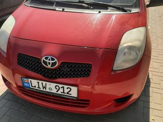 Toyota Yaris foto 3