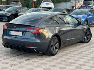 Tesla Model 3 foto 4