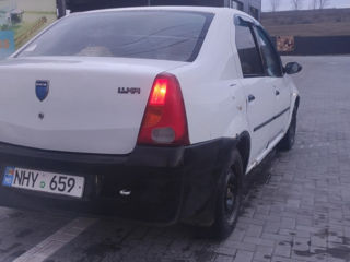 Dacia Logan foto 2