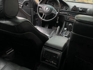 BMW 5 Series foto 2