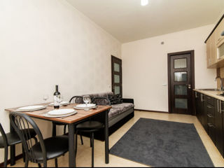 Apartament cu 2 camere, 73 m², Centru, Chișinău foto 3