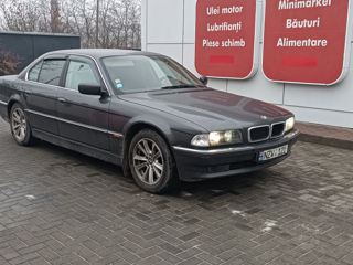 BMW 7 Series foto 3