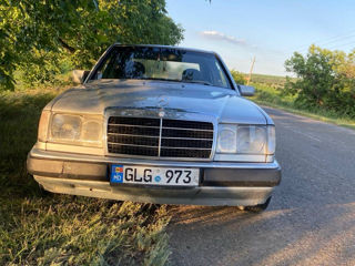 Mercedes Series (W124) foto 2