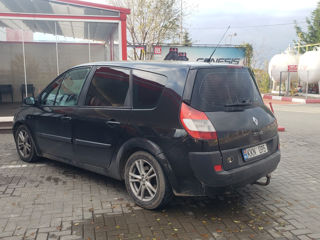 Renault Grand Scenic foto 4