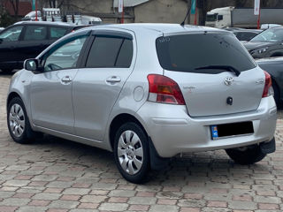 Toyota Yaris foto 4