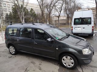 Dacia Logan foto 1