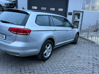 Volkswagen Passat foto 2