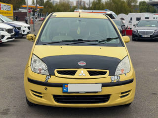 Mitsubishi Colt foto 2