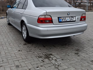 BMW 5 Series foto 5