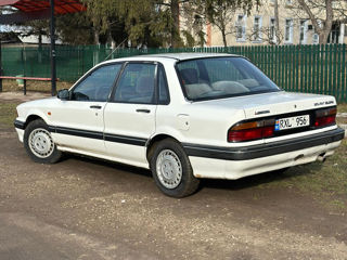 Mitsubishi Galant foto 2