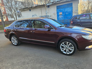 Skoda Superb foto 3