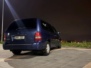 KIA Carnival foto 5