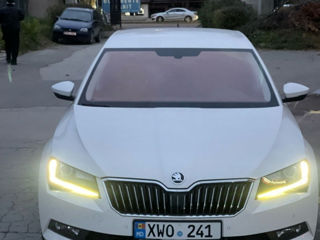 Skoda Superb foto 3