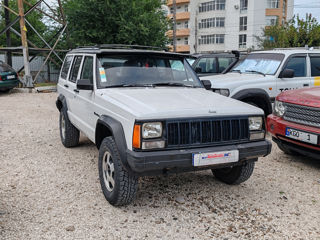 Jeep Cherokee foto 1