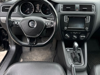 Volkswagen Jetta foto 7