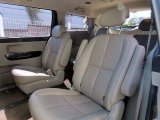 KIA Carnival foto 4