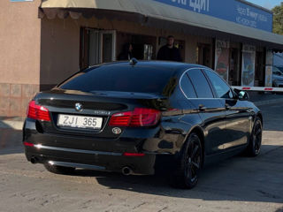 BMW 5 Series foto 2