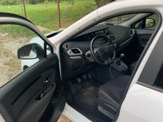 Renault Scenic foto 2