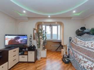 Apartament cu 2 camere, 56 m², Buiucani, Chișinău foto 4