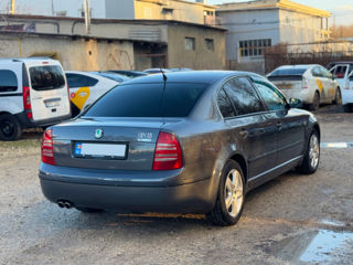 Skoda Superb foto 4