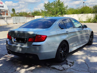 BMW 5 Series foto 2