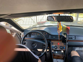 Mercedes E-Class foto 4