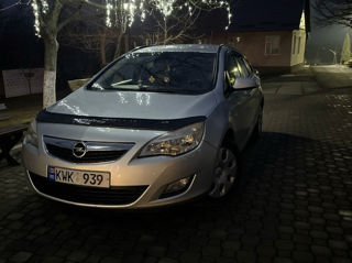 Opel Astra фото 0