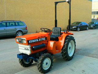 Tractor japonez Kubota B1702 foto 1