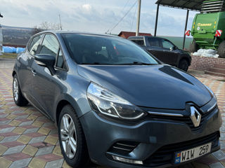 Renault Clio foto 2