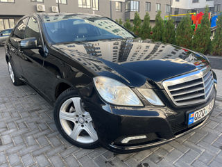 Mercedes E-Class foto 2