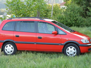 Opel Zafira foto 8