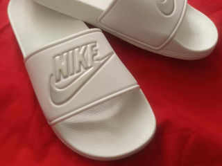 Шлепанцы Nike foto 1