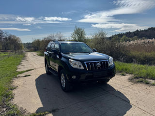Toyota Land Cruiser Prado foto 2