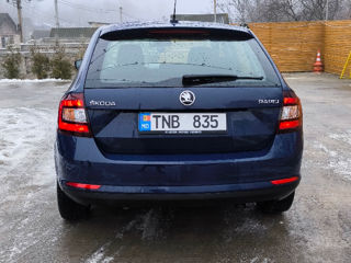 Skoda Rapid фото 8