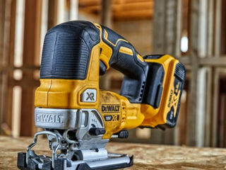 Fierăstrău Vertical DeWalt DCS334N-XJ