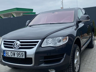 Volkswagen Touareg foto 2