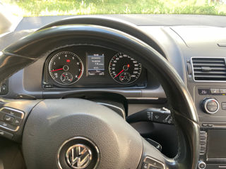 Volkswagen Touran foto 4