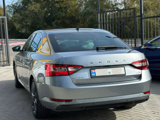 Skoda Superb foto 6