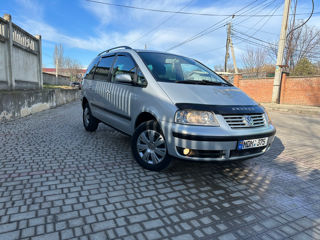 Volkswagen Sharan foto 3