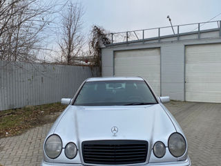 Mercedes E-Class foto 3