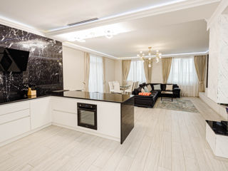 Apartament cu 3 camere, 271 m², Centru, Chișinău