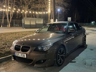 BMW 5 Series foto 1