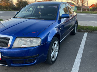 Skoda Superb foto 2