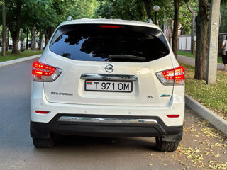 Nissan Pathfinder foto 5